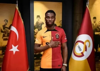 Galatasaray’ın yeni transferi Sam Adekugbe kimdir?
