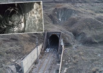 Adıyaman’da depremde çöken demiryolu tüneli kapandı