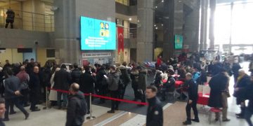 İstanbul Adliyesi’nde depremzedeler için kan bağışı seferberliği