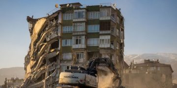 Bakanlık depremin ardından ağır hasarlı yapı sayısını duyurdu