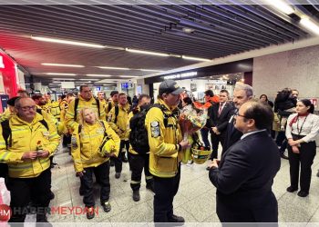 Alman Kurtarma Ekipleri Ülkesine Döndü, Türkler Karşıladı!