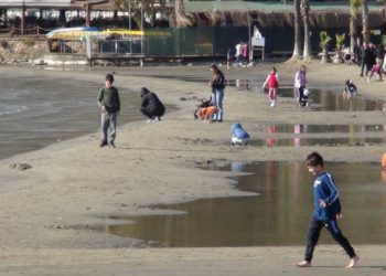 Anamur ve Bozyazı’da deniz çekilmesi