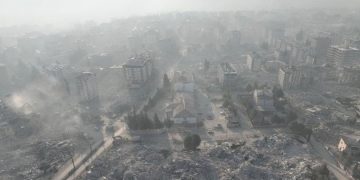 Antakya’nın üzerinde toz bulutu görüntülendi
