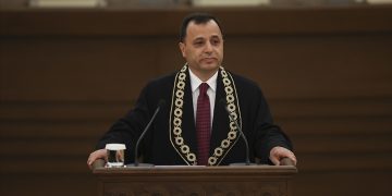 AYM Başkanlığı’na tekrardan Zühtü Arslan seçildi