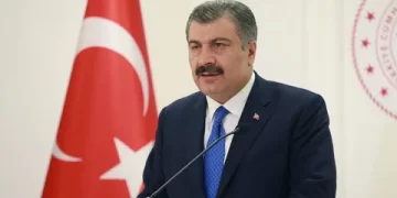 Bakan Fahrettin Koca tedavi altındaki depremzede sayısını paylaştı
