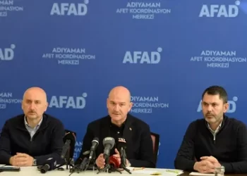 Bakanlardan deprem bölgelerindeki son durumla ilgili açıklamalar