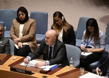 BM’de görev değişimi: Sinirlioğlu’nun yerini Sedat Önal aldı