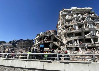 Defne Apartmanı enkazından depremin 12. gününde ses ve ısı alındı