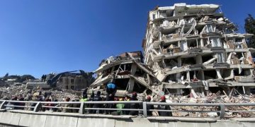 Defne Apartmanı enkazından depremin 12. gününde ses ve ısı alındı