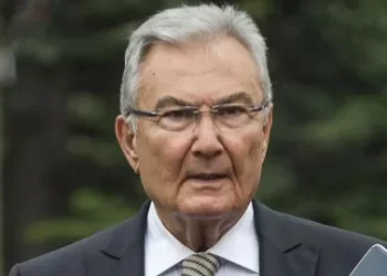 Eski CHP Genel Başkanı Deniz Baykal yaşamını yitirdi