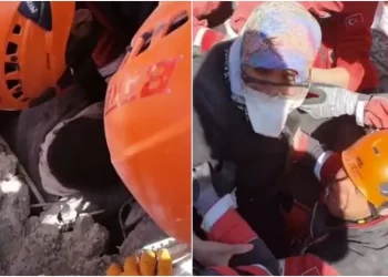 203 saatin ardından 7 katlı bina enkazının en altından kurtarıldılar