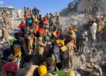 Depremzedelere destek ödemeleri başladı