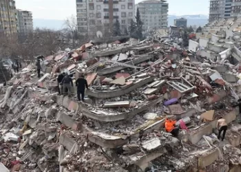 Depremlerde hayatını kaybedenlerin sayısı 44 bin 374’e yükseldi