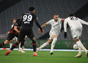 Fatih Karagümrük-Beşiktaş: 1-1