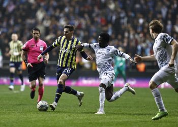 Fenerbahçe, Adana Demirspor ile deplasmanda berabere kaldı
