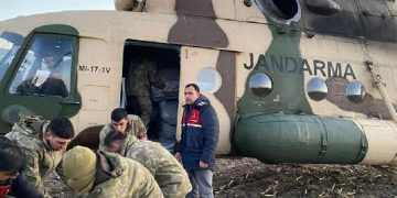 Jandarma, hastanelere hava yolundan 240 yaralı götürdü