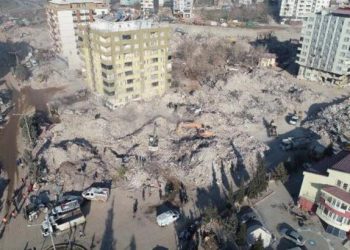 Kahramanmaraş’ta enkaz kaldırma çalışmaları başlatıldı