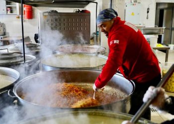 Kızılay’ın 10 ilde yemek dağıtım noktaları