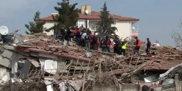 Malatya’daki deprem sonrasında yıkılan binalar oldu