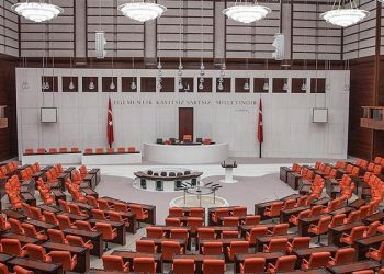 Meclis’e ara: EYT Mart’a kaldı