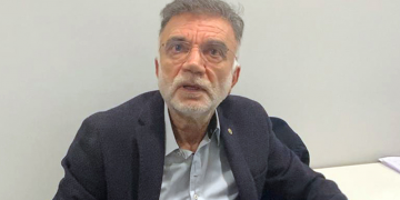 Hatay’daki Rönesans Rezidans müteahhidi kaçarken havalimanında yakalandı