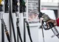 Motorine rekor zam: Litre fiyatları 56 TL’ye dayandı Motorin için üçüncü indirim
