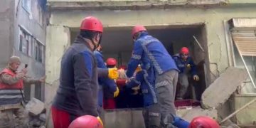 72 yaşındaki Nuray Preniç 178 saatin arından kurtarıldı