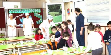Öğrenciye ücretsiz yemek uygulaması başlıyor
