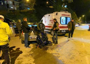 Sinop’ta otomobille motosiklet çarpıştı: 1 yaralı