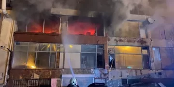 Şişli’de 8 katlı boş binada yangın