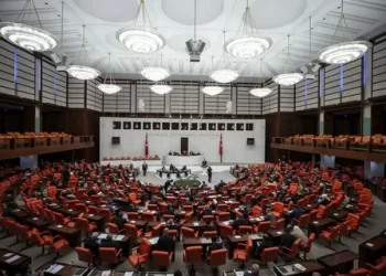 Sözleşmeli akademik personele kadro teklifi yasalaştı