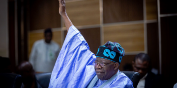 Nijerya’da ilk sonuçlar açıklandı: Devlet başkanlığını Tinubu kazandı