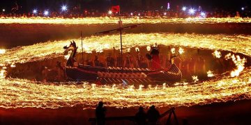 İskoçya’daki Viking Festivali’nden etkileyici görüntüler