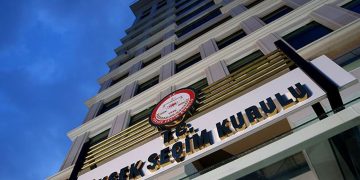 YSK heyeti deprem bölgesinde