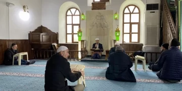 Sinop’ta 13 asırlık türbede mukabele geleneği yaşatılıyor