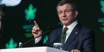 Ahmet Davutoğlu: Yolumuza kararlılıkla devam edeceğiz
