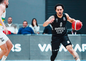 Anadolu Efes evinde çok rahat