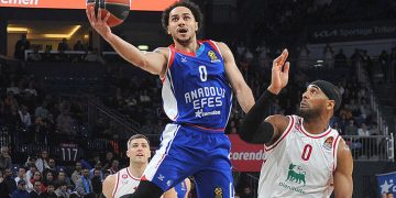 Anadolu Efes, Olimpia Milano’yu farklı geçti