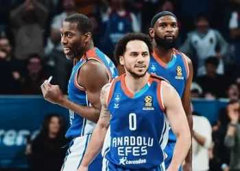 Anadolu Efes, Real Madrid’i devirdi!