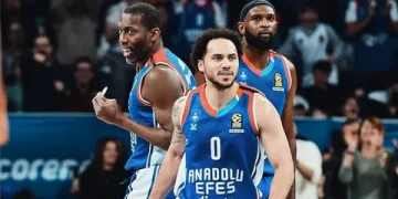 Anadolu Efes, Real Madrid’i devirdi!