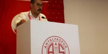 Antalyaspor’da Başkan Aziz Çetin istifa etti