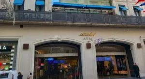 Demiroren AVM el degistirdi2 habermeydan