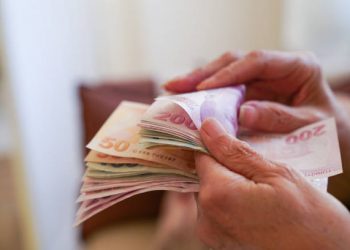 Emeklilerin bayram ikramiyesi açıklandı