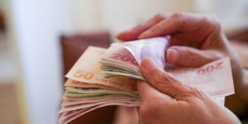 Emeklilerin bayram ikramiyesi açıklandı