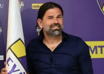 Eyüpspor İbrahim Üzülmez ile yollarını ayırdı