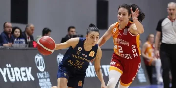 Fenerbahçe, derbide farklı kazandı