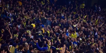 Fenerbahçe’den 7 taraftara stada süresiz giriş yasağı