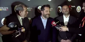 Galatasaray’dan depremzedeler yararına müzayede