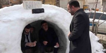 İglo evde içilen çay ve kahvelerin geliri depremzedelere bağışlanıyor