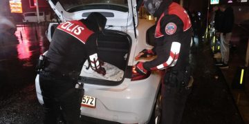 İstanbul’da polis Yeditepe Huzur Denetimi yaptı